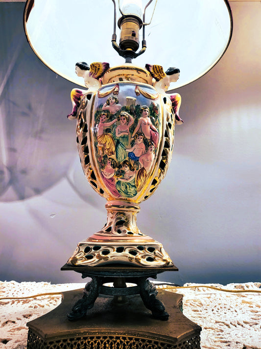 Vintage Italian Capodimonte Hand Painted Figural Porcelain Table Lam