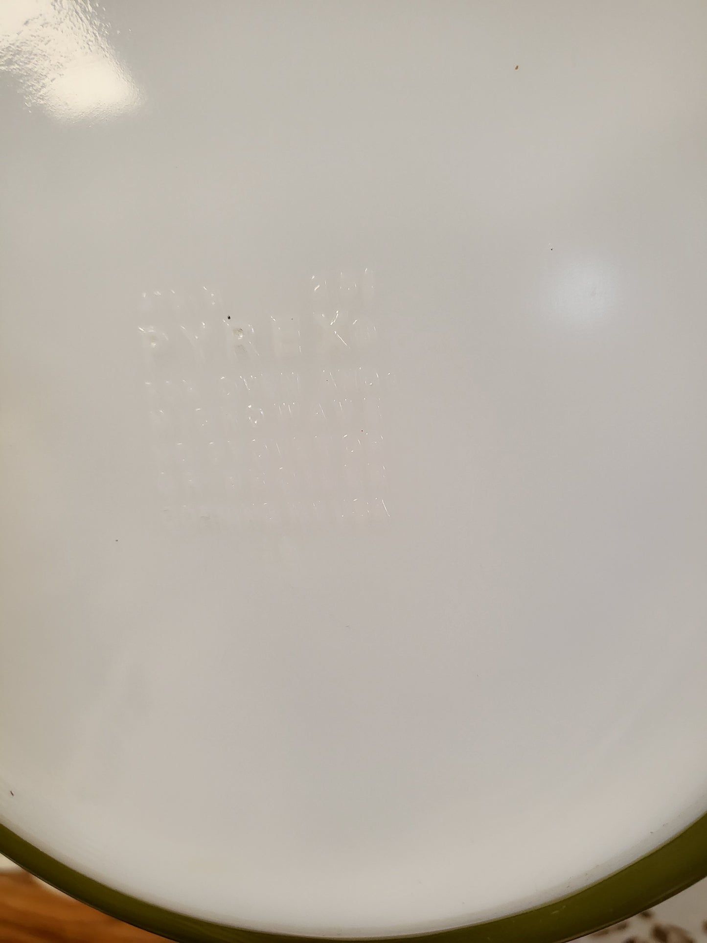 Pyrex Crazy Daisy Spring Blossom 475 B Casserole Dish