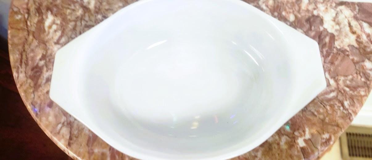 Vintage Pyrex "Early American" pattern oval casserole dish #043