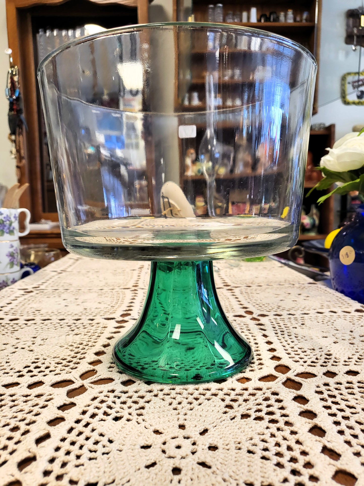 Vintage Anchor Hocking Monaco Footed Trifle Bowl With A Green Teal Base. 3quarts