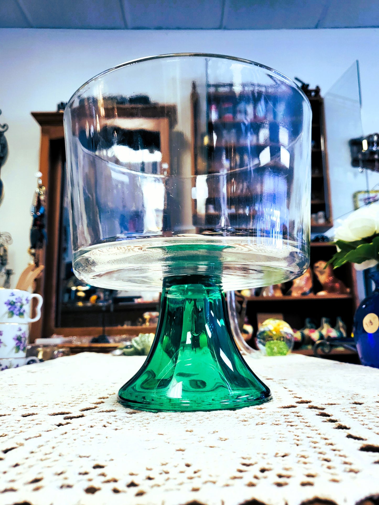 Vintage Anchor Hocking Monaco Footed Trifle Bowl With A Green Teal Base. 3quarts