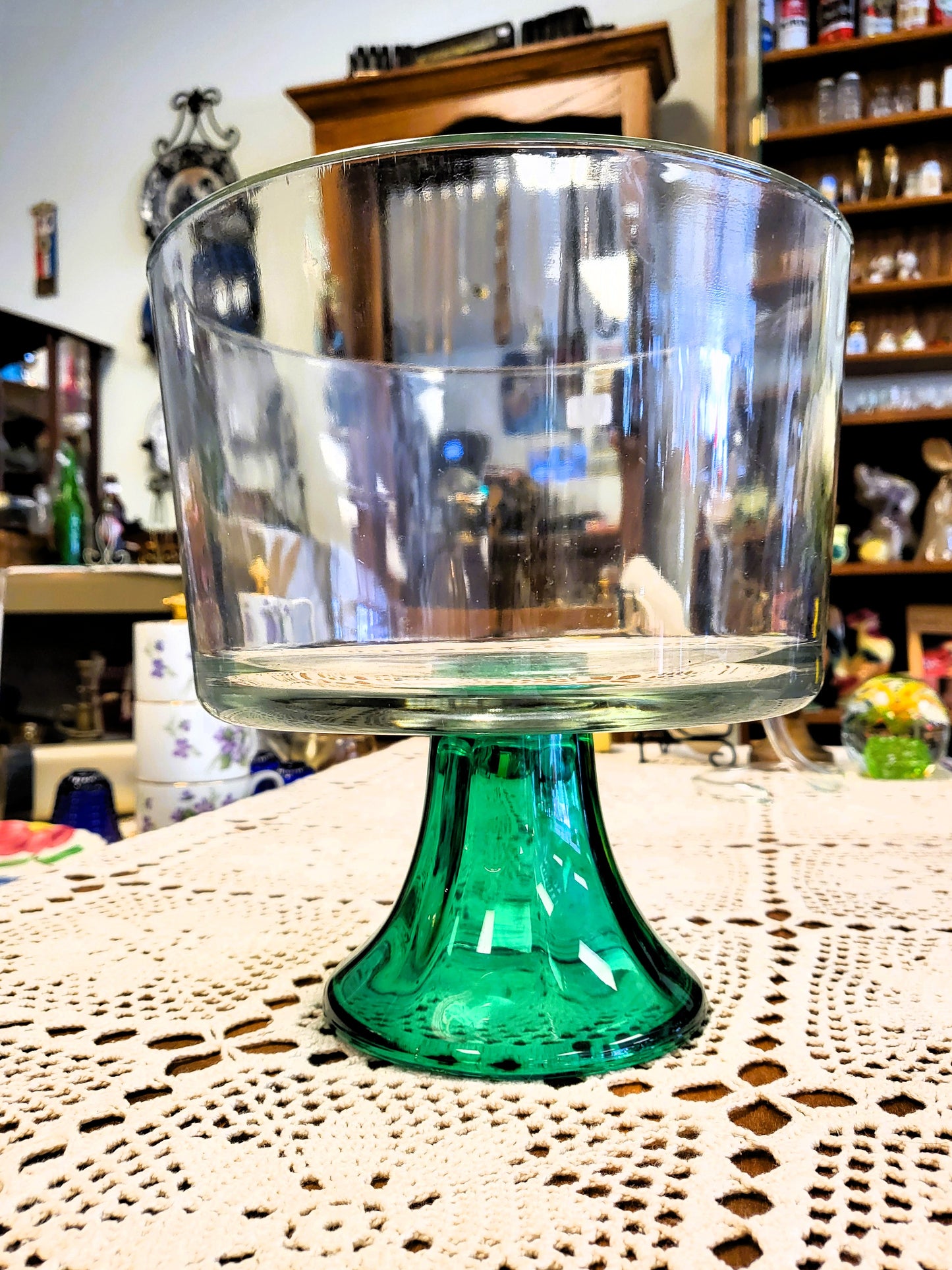 Vintage Anchor Hocking Monaco Footed Trifle Bowl With A Green Teal Base. 3quarts