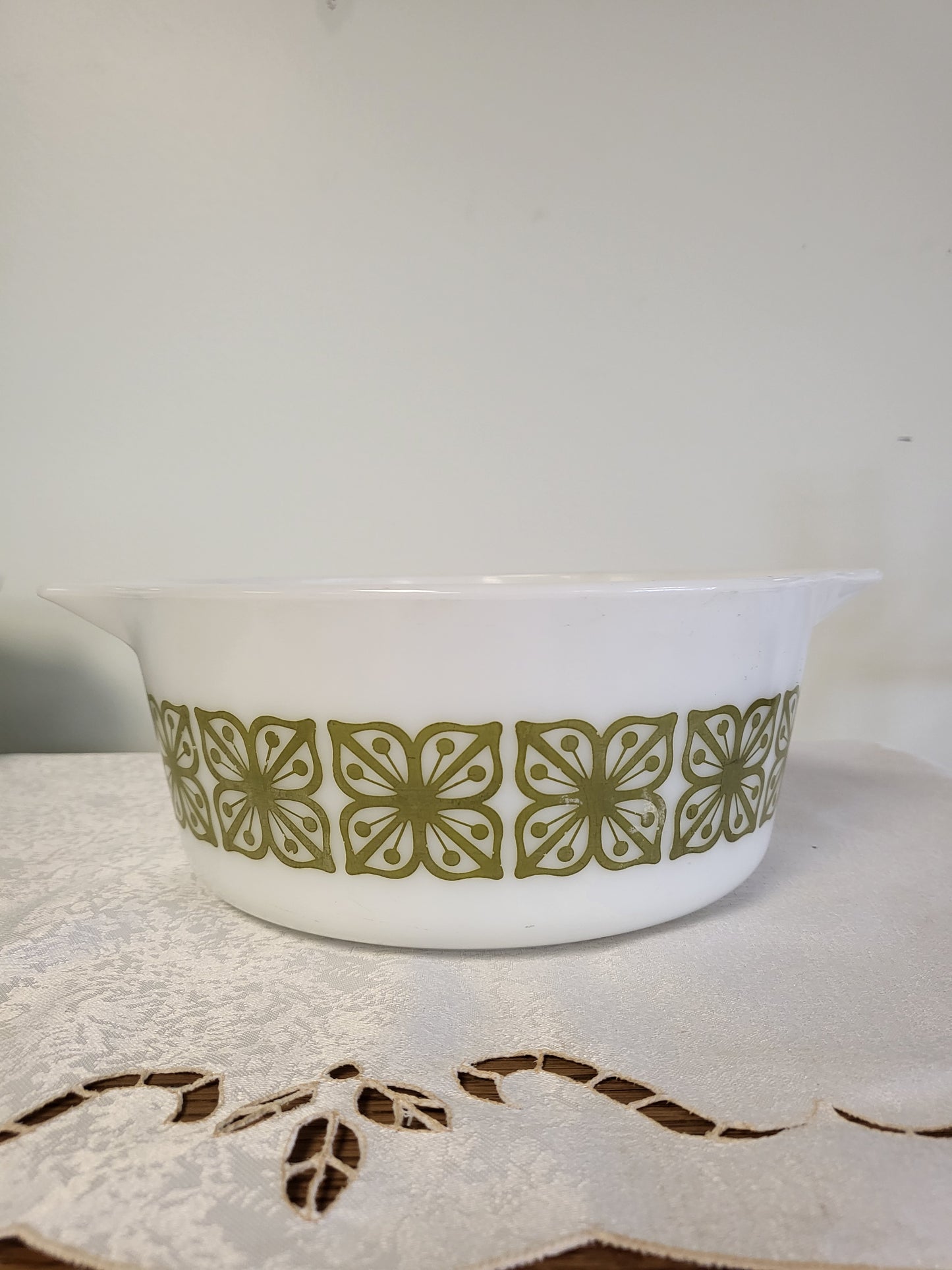 Vintage Pyrex Verde Square Flower 475 B Casserole Dish 2.5 qt