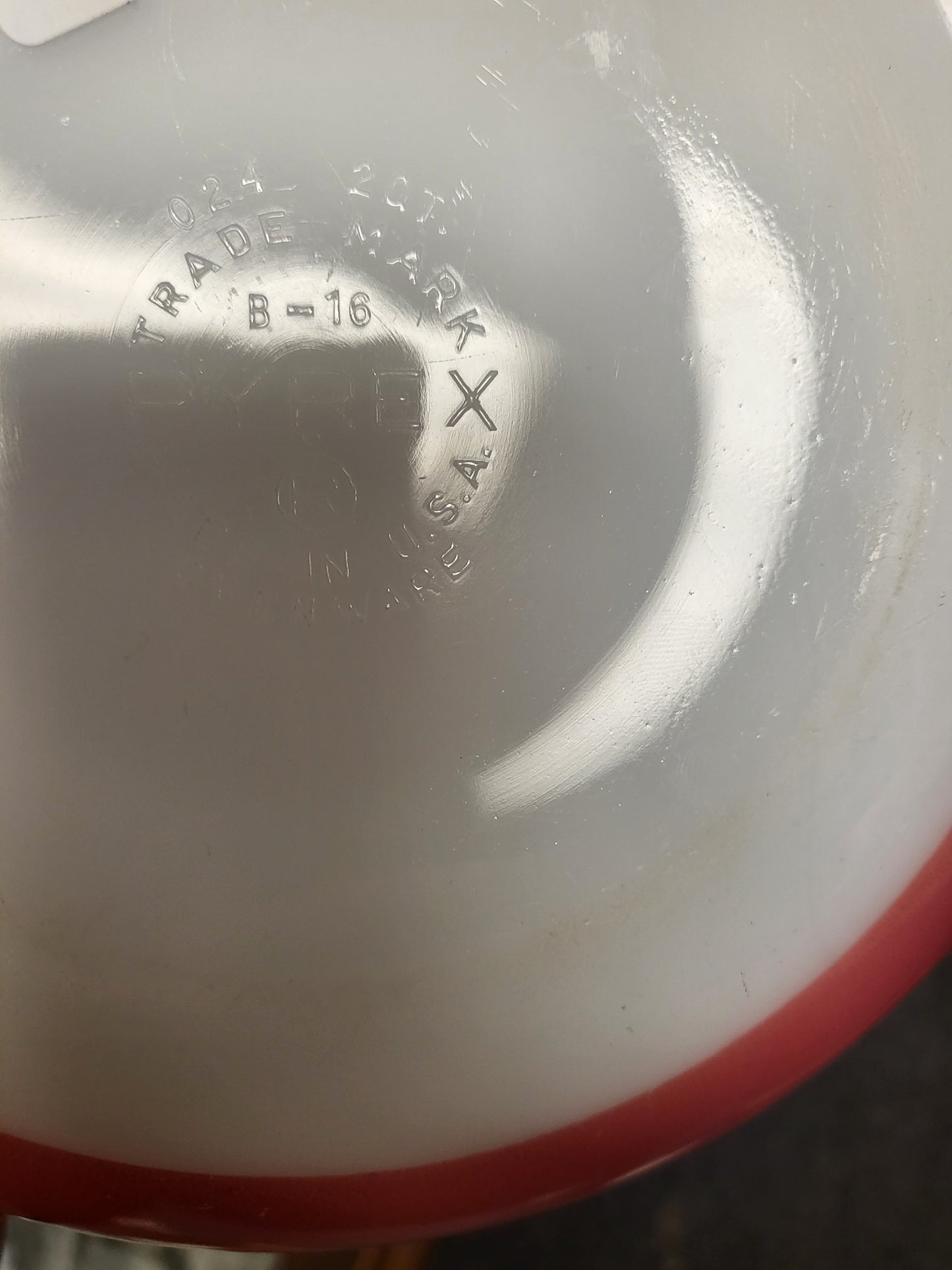 Vintage Pyrex Flamingo Pink 2 Quart Round Casserole Dish, model #024