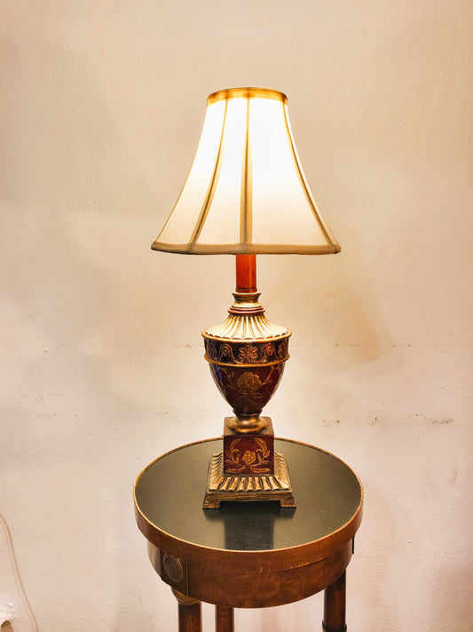 Vintage-Style Neoclassical Urn Table Lamp – Burgundy & Gold Floral