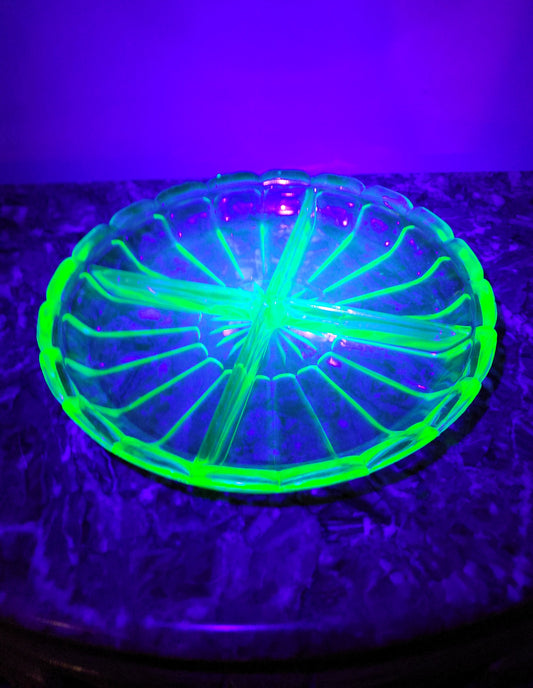 Vintage 7.25" Diamond Glassware "Victory" Green Uranium Glass Divided Relish Dish - 1929-1931