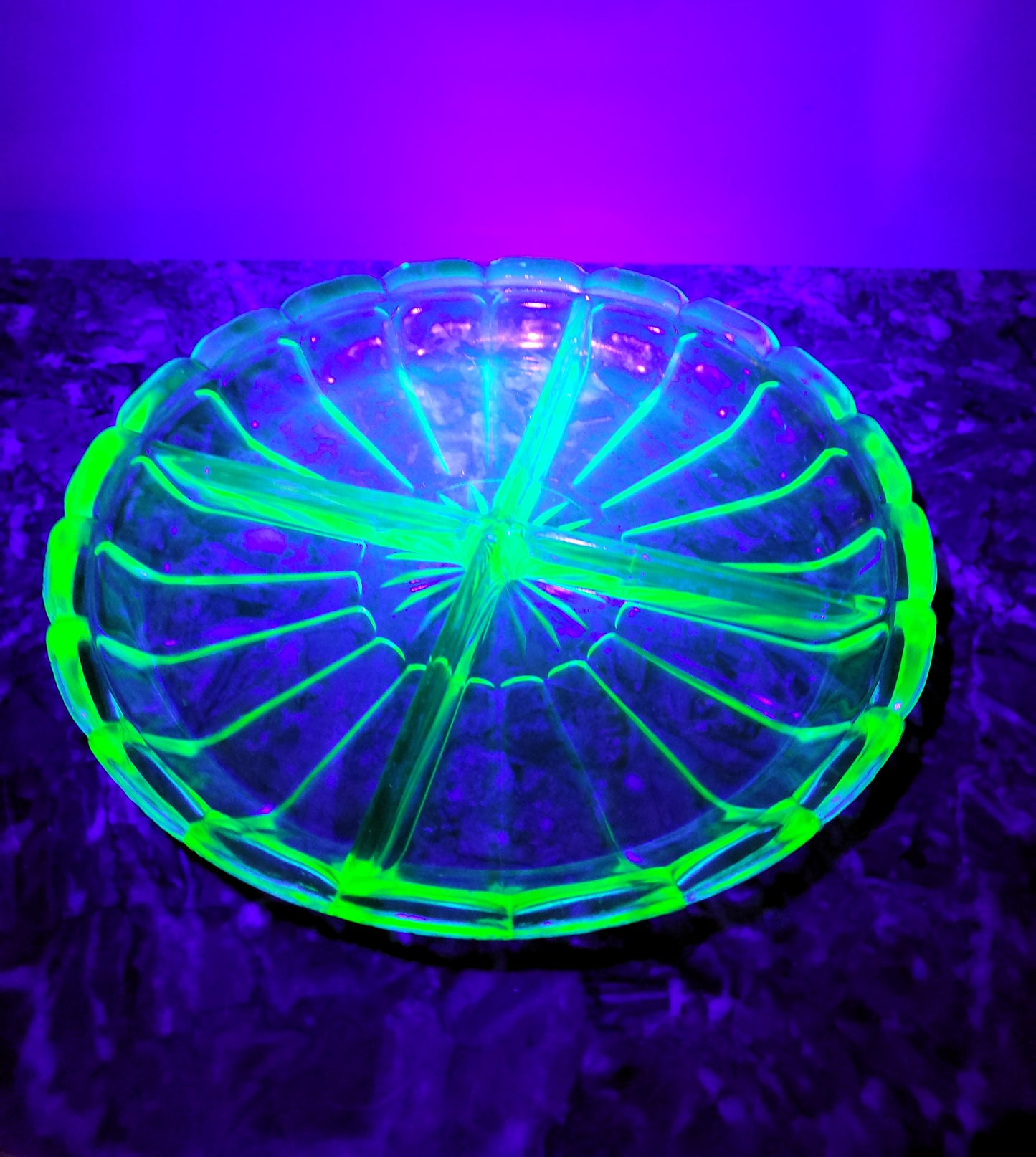 Vintage 7.25" Diamond Glassware "Victory" Green Uranium Glass Divided Relish Dish - 1929-1931