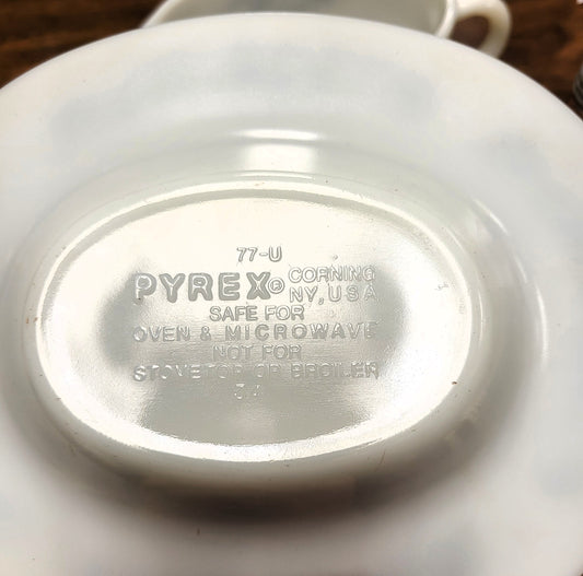 Vintage Pyrex gravy boat and underplate "Old Town Blue" pattern