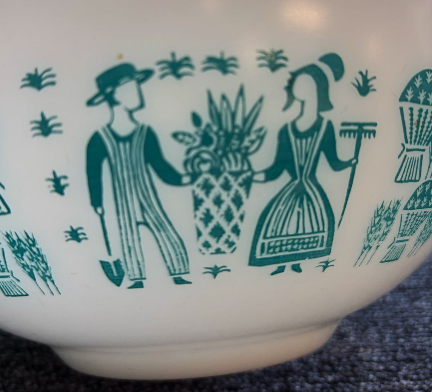 Vintage Pyrex 443 Amish Butterprint Cinderella Mixing Bowl 2.5 Qt Turquoise on White