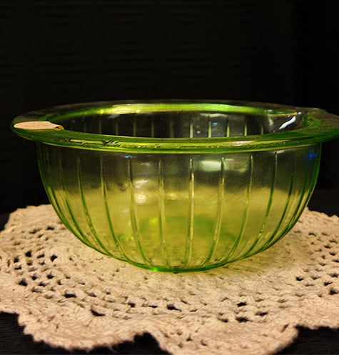 Vintage Hazel Atlas Green Depression Glass Ribbed Mixing Bowl Pour Spout Uranium Glass 1930s