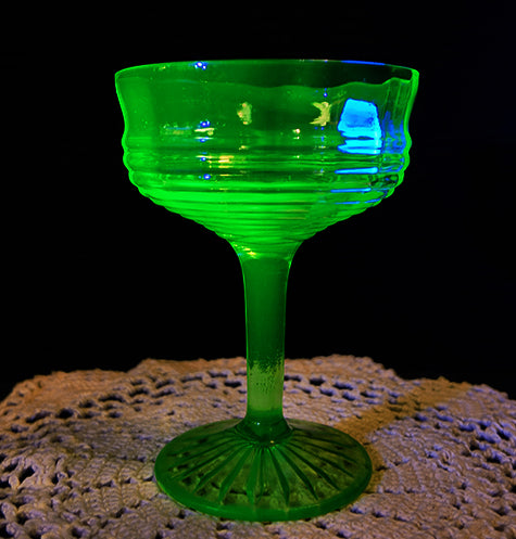 Vintage Anchor Hocking "Circle" Pattern Green Depression Glass Sherbet Coupe – Uranium Glass