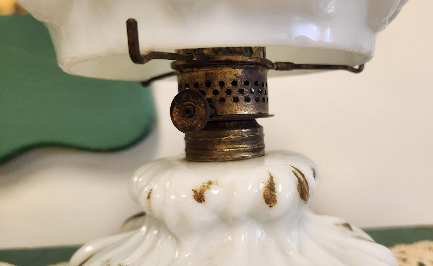 Rare Original L.G. Wright Plume Nutmeg Puffy Mini Glass Oil Lamp