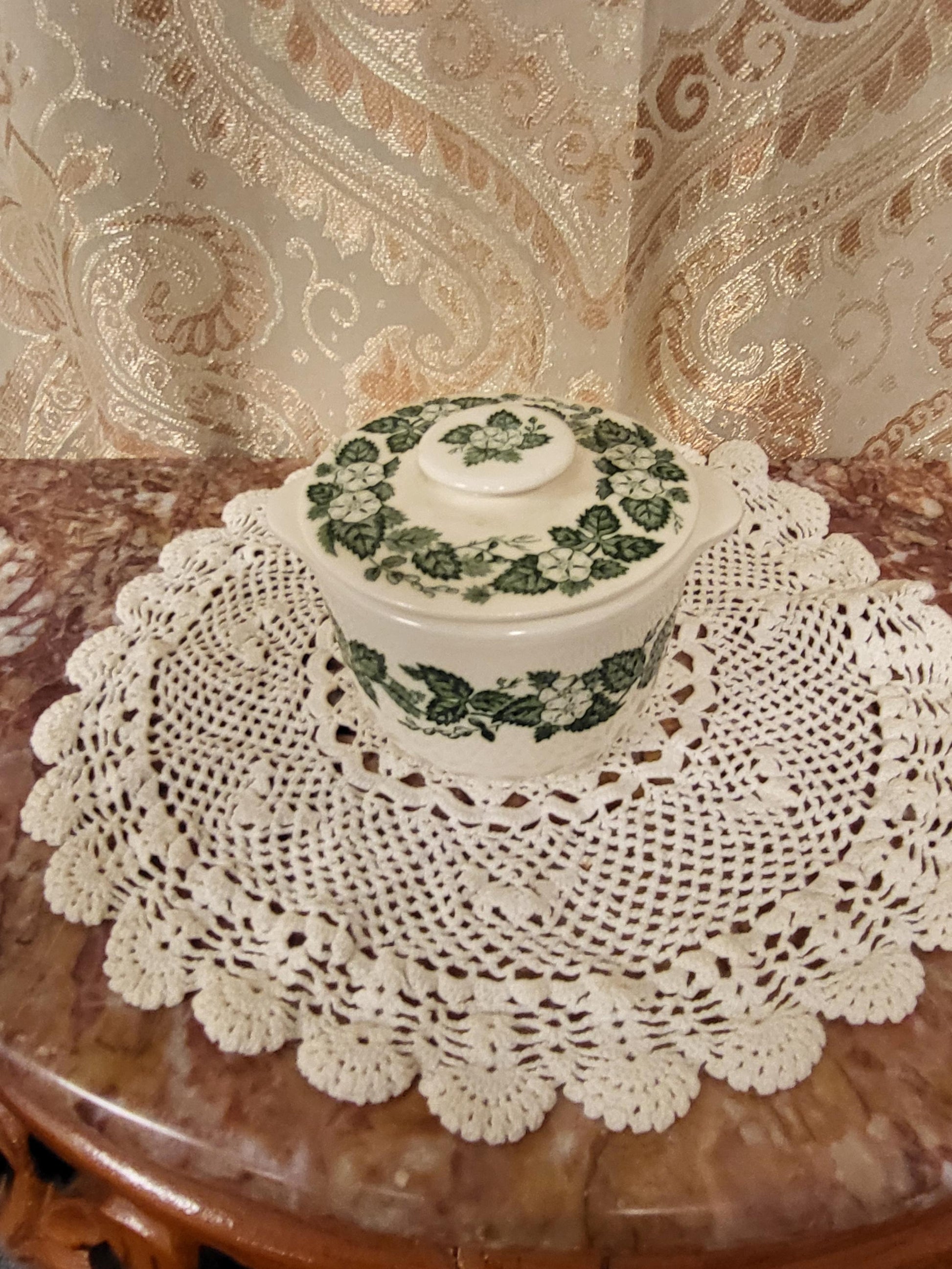 Royal China Underglaze "Old English Green" Sugar bowl with lid